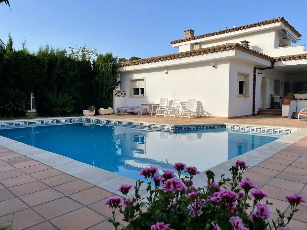 Villa En El Centro Con Vistas Al Mar L'Escala